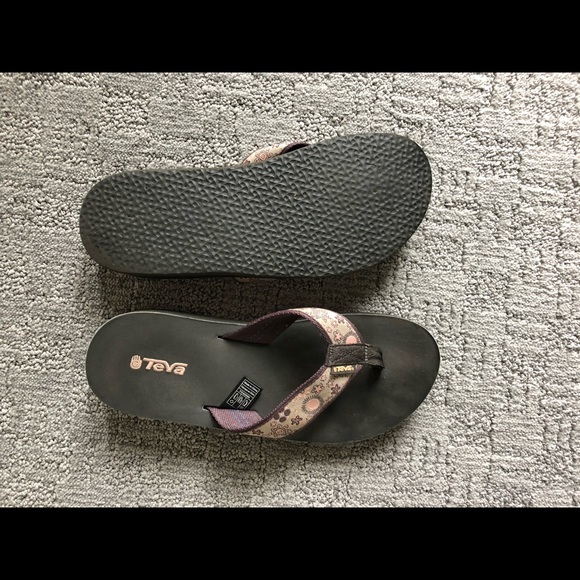 Teva flip flops - Picture 2 of 3